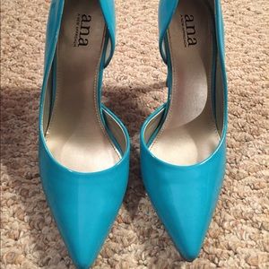 🦋A.N.A Turquoise heels🦋